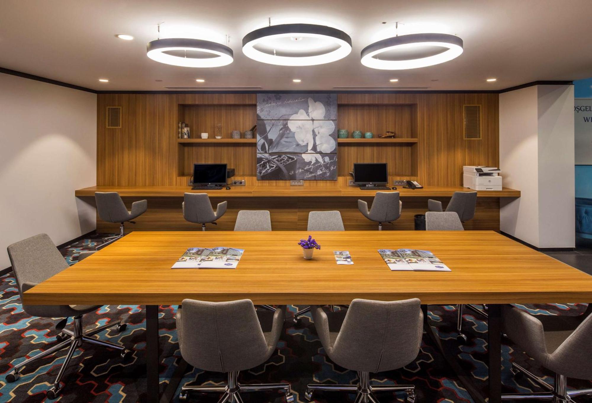 Hampton By Hilton Istanbul Kurtkoy Hotel Exterior foto