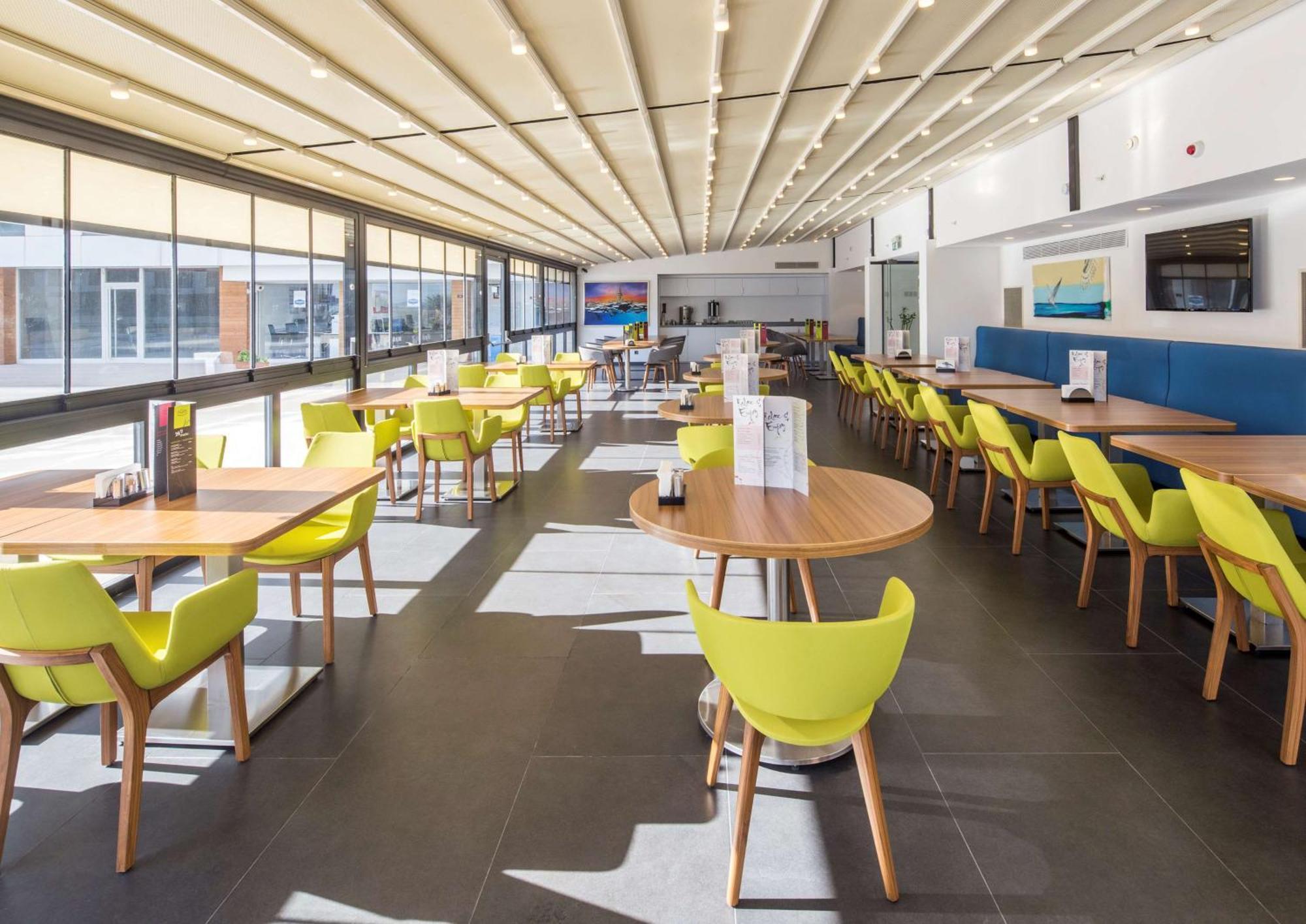 Hampton By Hilton Istanbul Kurtkoy Hotel Exterior foto